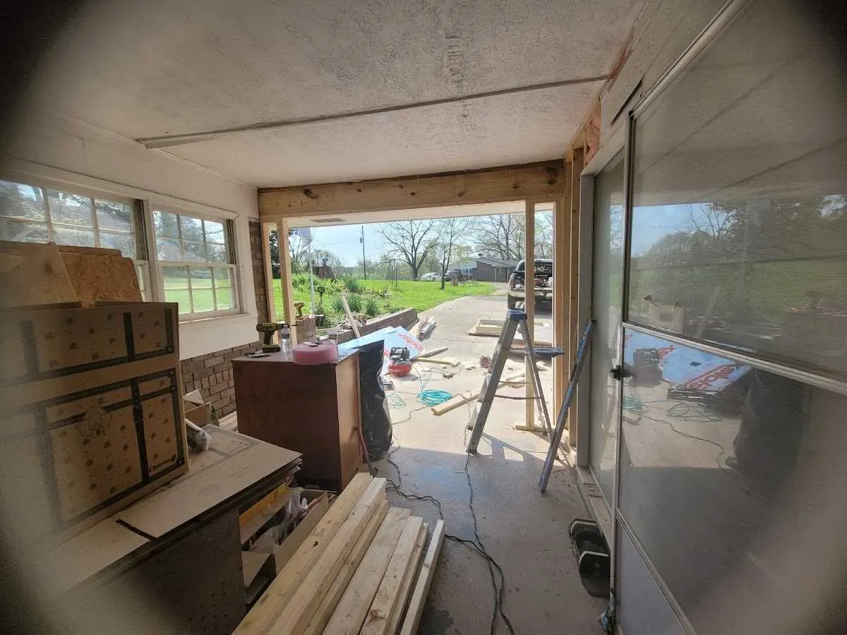 Air movers and dehumidifier for Drying & Dehumidification in Laurel Hill